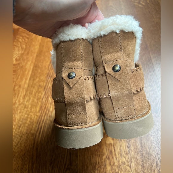 UGG McKay Chestnut Shearling Suede Ankle Booties Winter Leather Women’s 6 - Picture 4 of 9